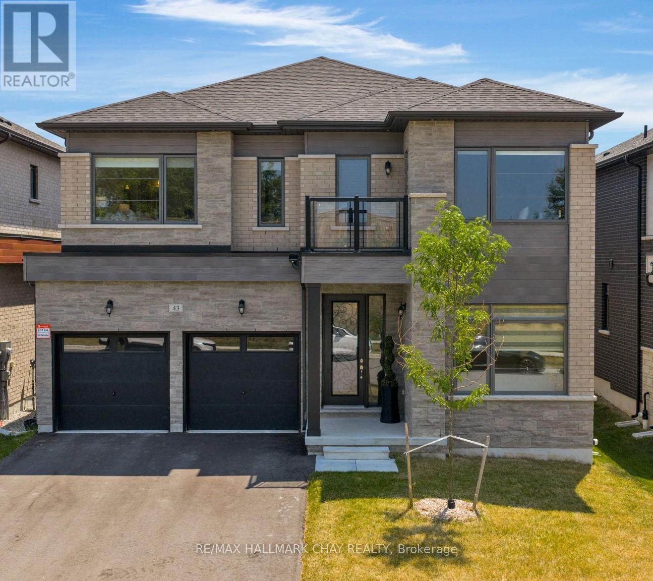 43 Calypso Ave, Springwater, ON L0L 1Y3