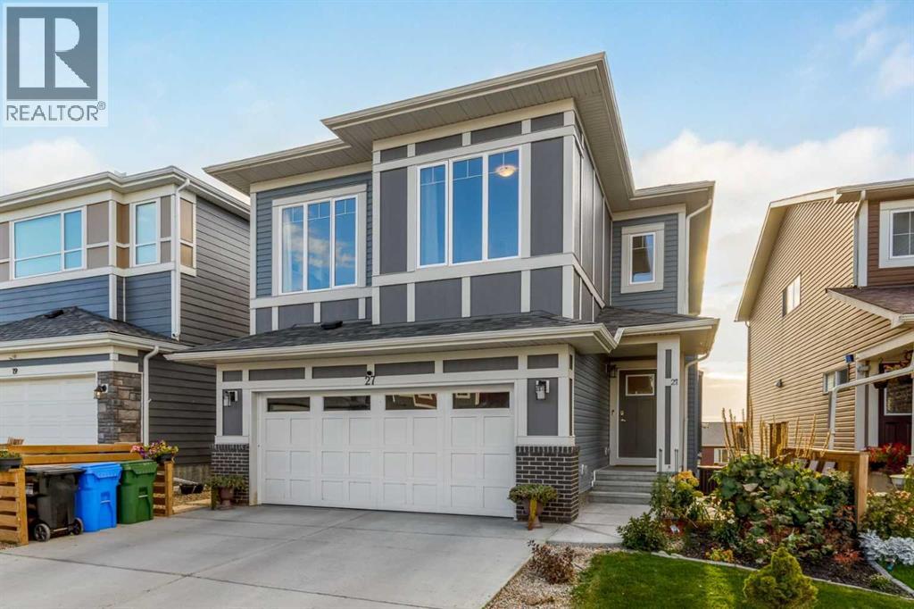 27 Lucas Ter NW, Calgary, AB T3P 1P9