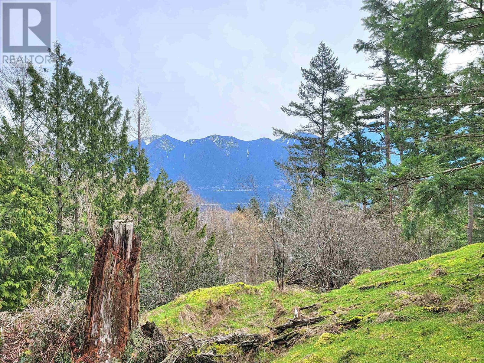 1562 Eaglecliff Rd, Bowen Island, BC V0N 1G1