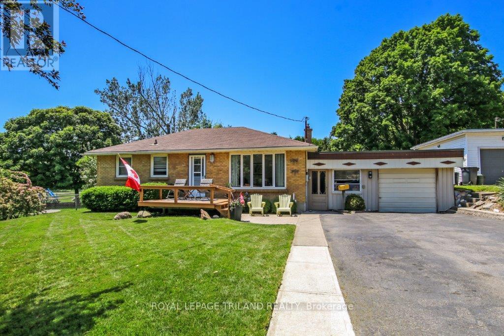 378 Carlow Rd, Central Elgin, ON N5L 1B6