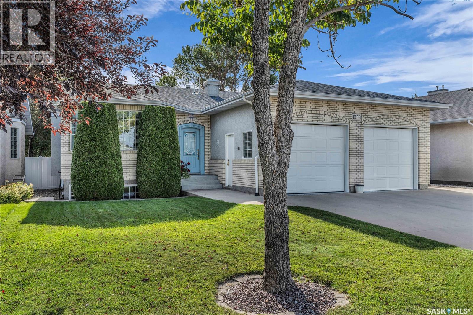 1338 Lapchuk Cres N, Regina, SK S4X 4K6