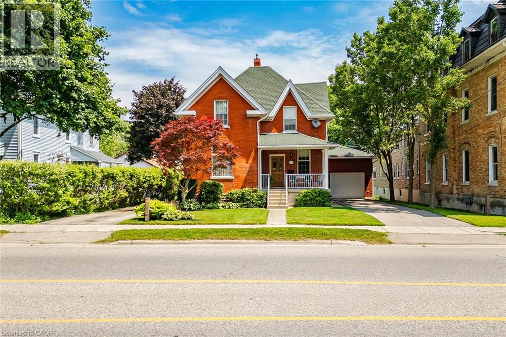483 Main St W, North Perth, ON N4W 1A7