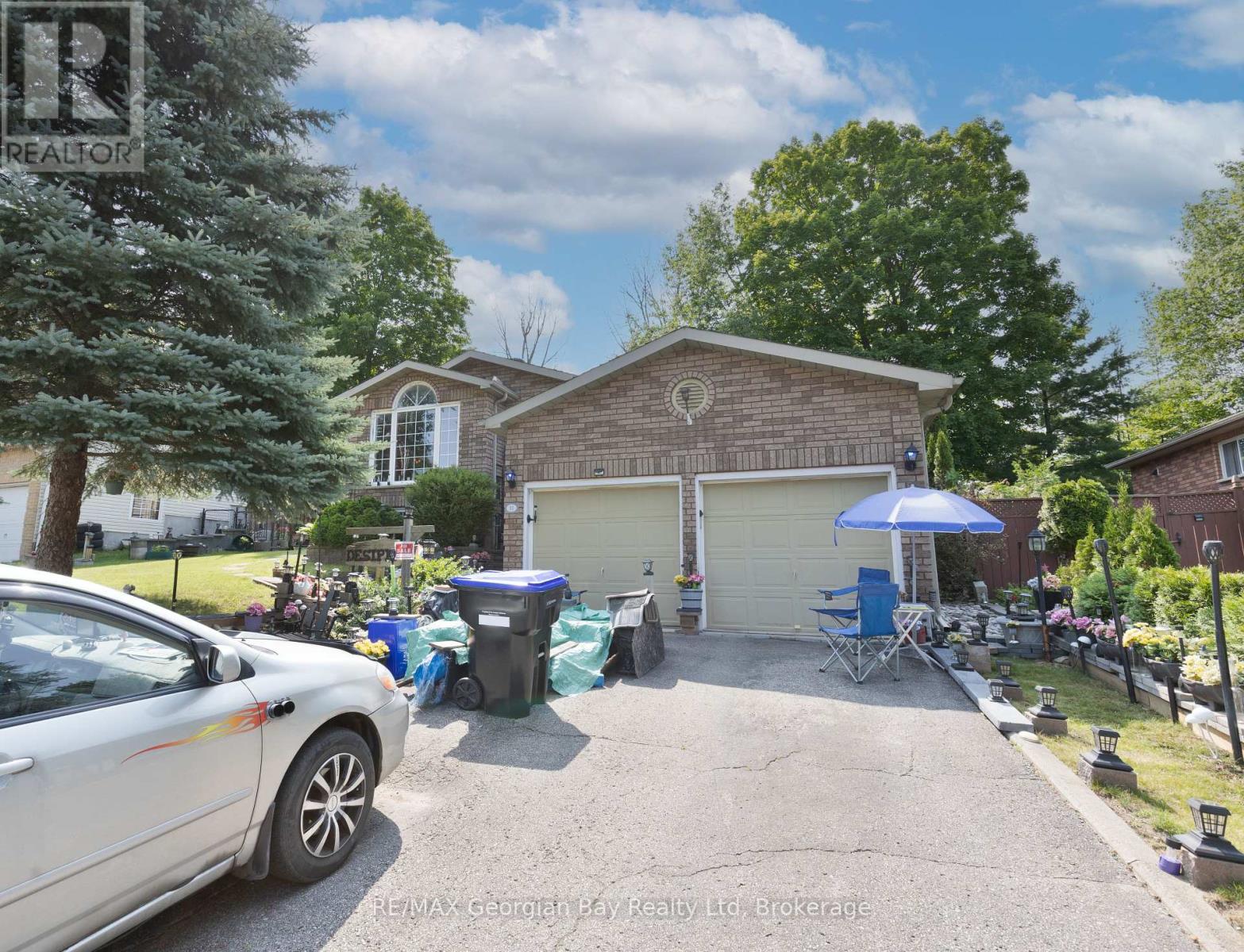 33 Anderson Cres, Tay, ON L0K 2A0