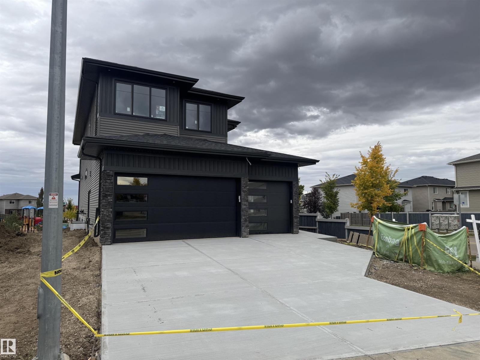 671 King St NW, Spruce Grove, AB T7X 4P7