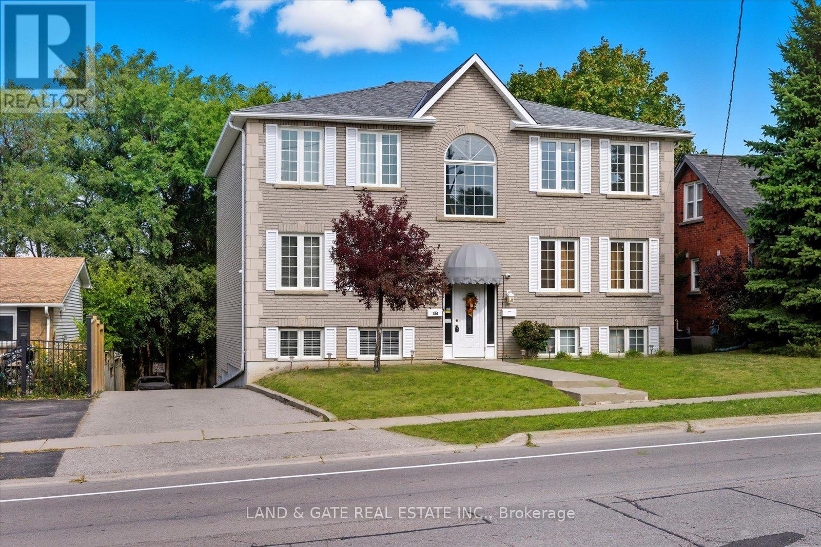 314 Hillside Ave, Oshawa, ON L1J 1T5