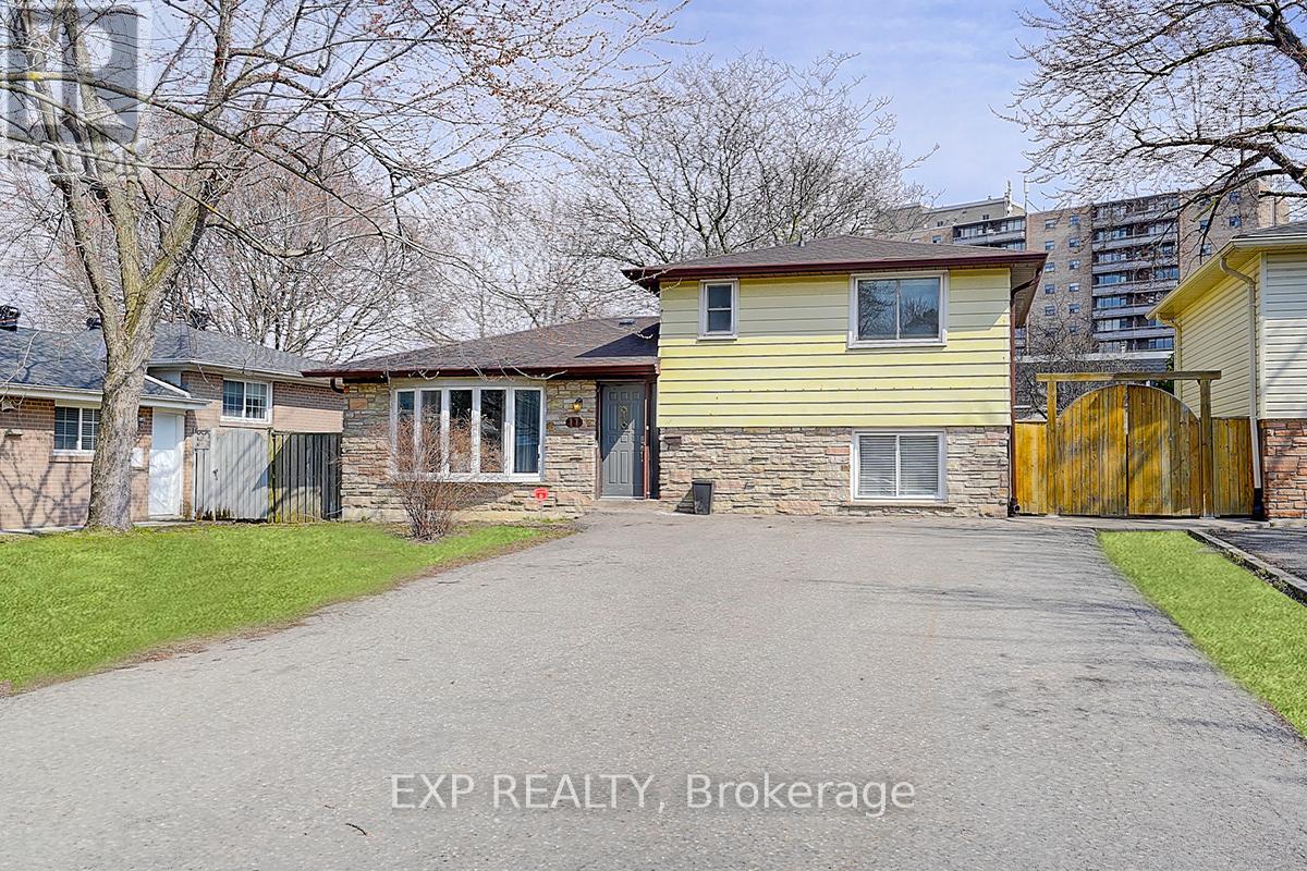 11 Tullamore Rd, Brampton, ON L6W 1J6