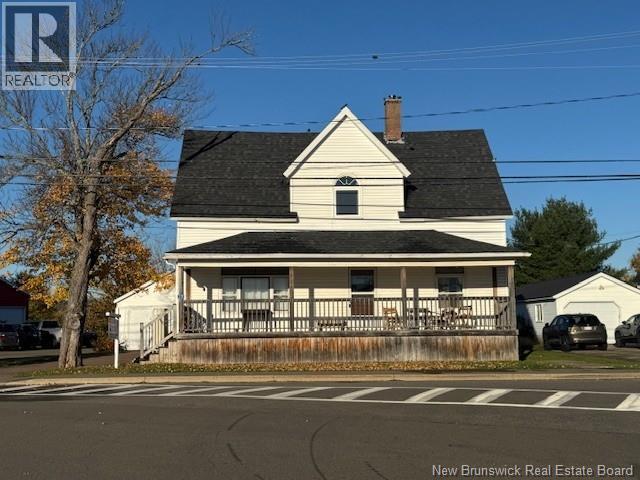 27 River Rd, Petitcodiac, NB E4Z 4T4