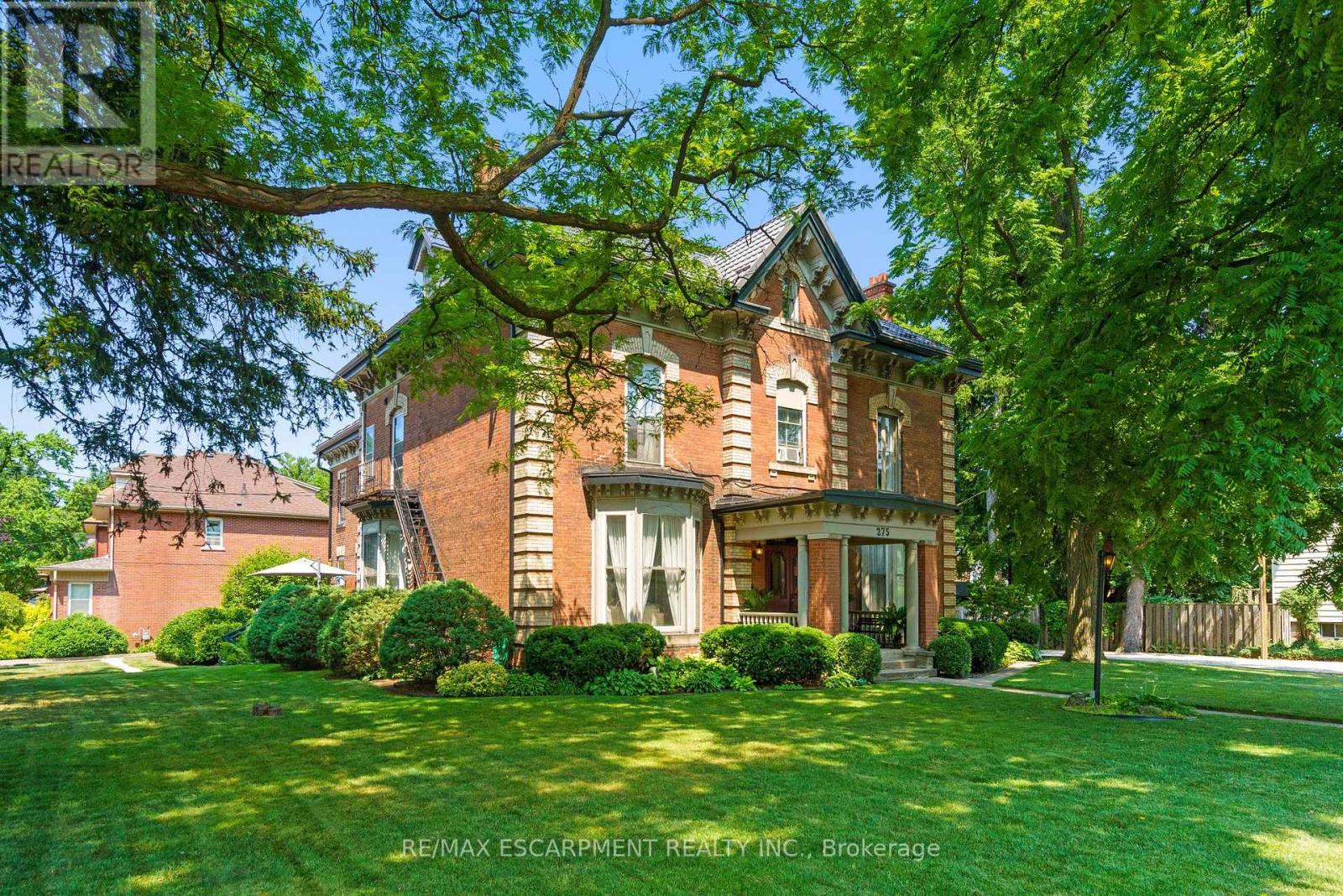275 Cumberland Ave, Hamilton, ON L8M 2A3