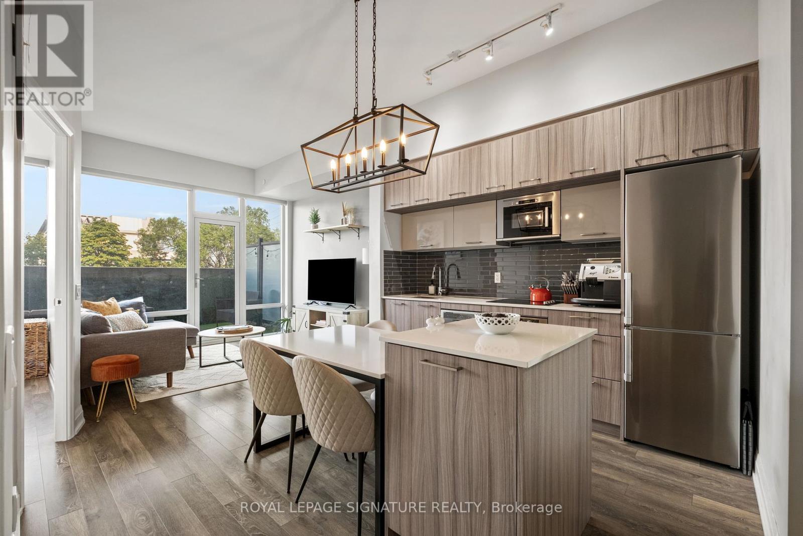 316 4800 Highway 7, Vaughan, ON L4L 1H8