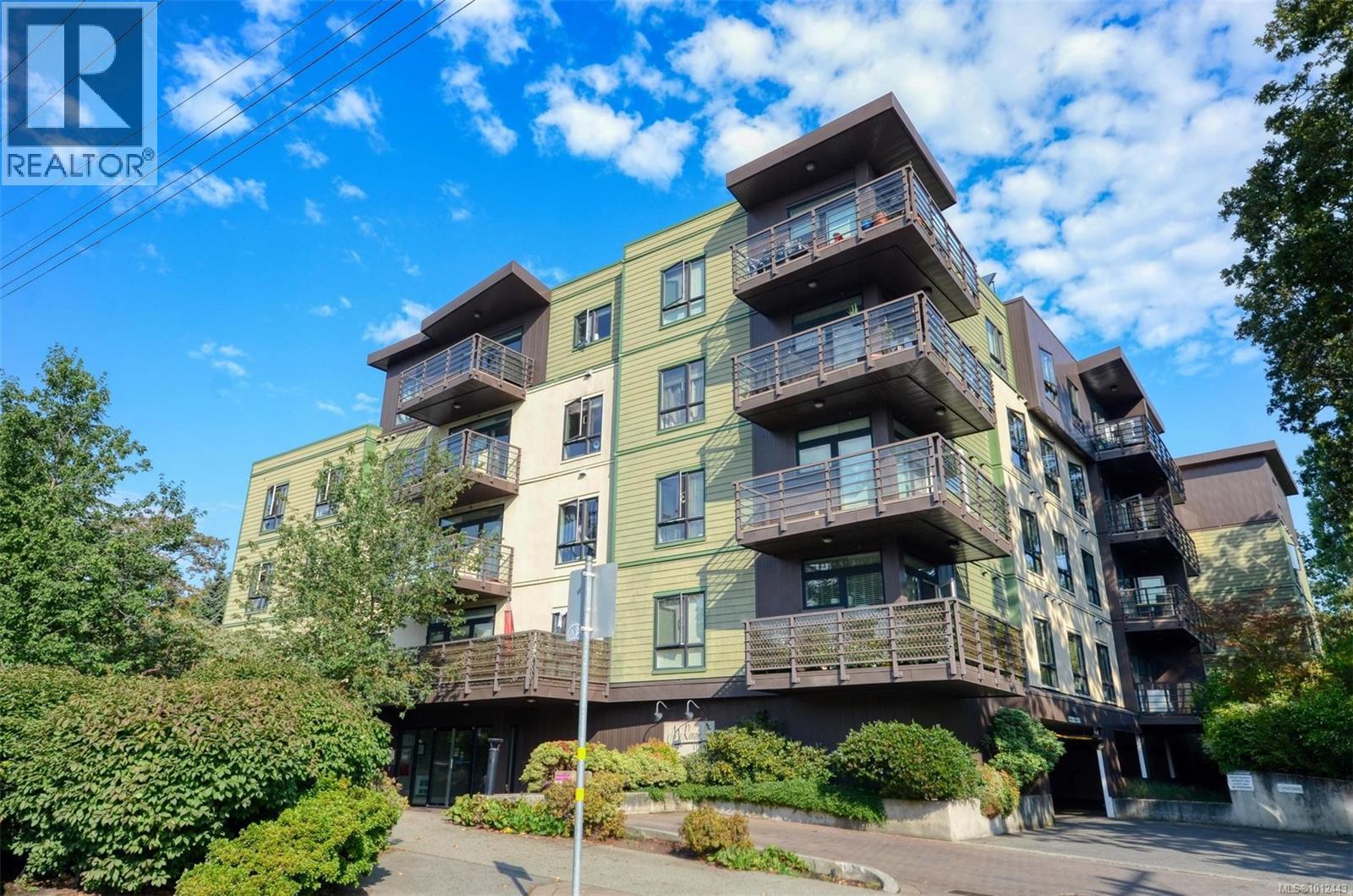 982 Mckenzie Ave Unit 405 Ave, Saanich, BC V8X 3G7