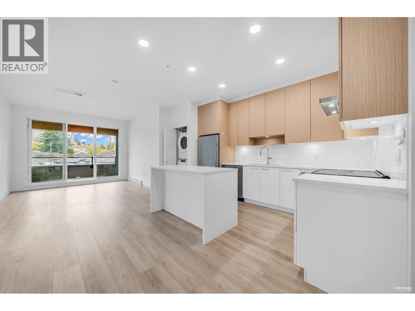 7599 15th Street Unit 319, Burnaby, BC V3N 0H9