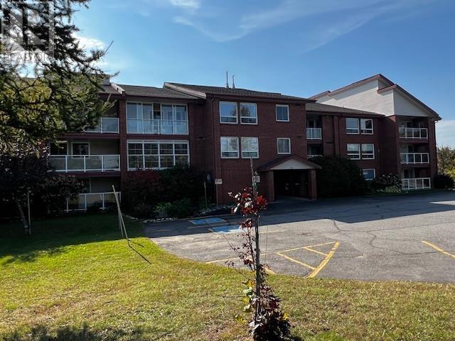 115 Toivo St Unit 404, Thunder Bay, ON P7B 6N9