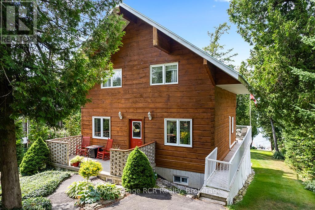 183 Lakeshore Rd, Georgian Bluffs, ON N0H 2T0