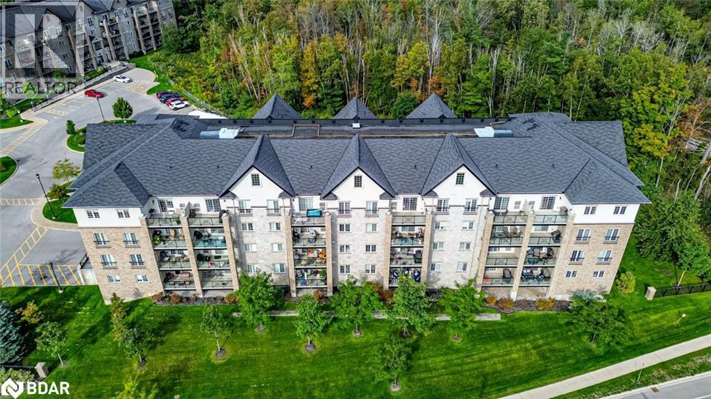 40 Ferndale Drive S Unit 402, Barrie, ON L4N 2L3