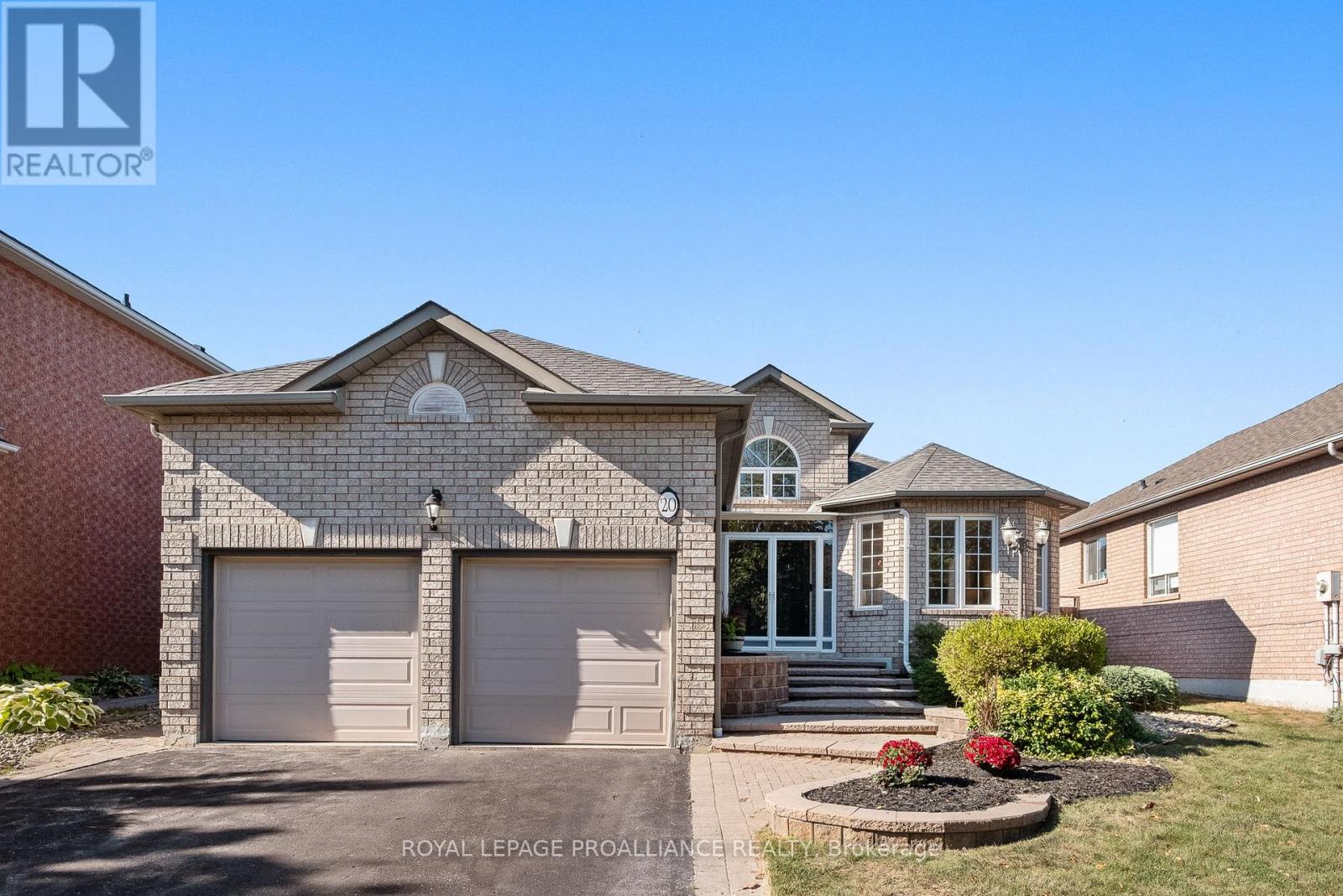 20 Patrick Dr, Whitby, ON L1R 2L1
