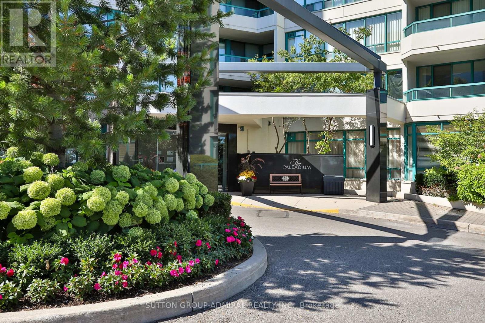 610 7250 Yonge St, Vaughan, ON L4J 7X1