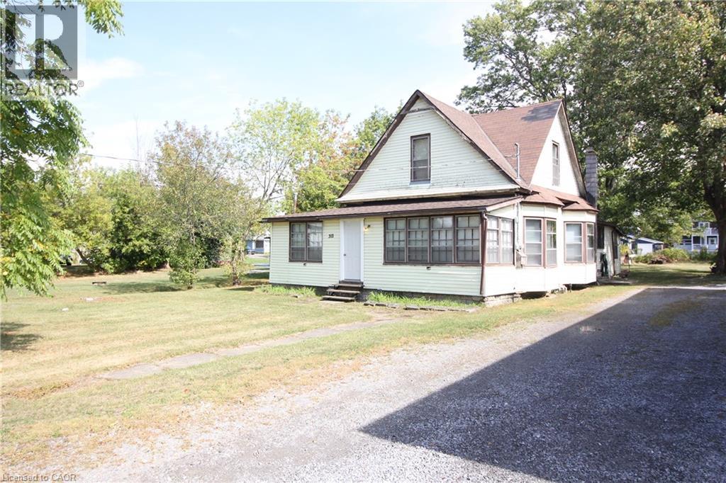 312 Ridgeway Rd, Crystal Beach, ON L0S 1B0
