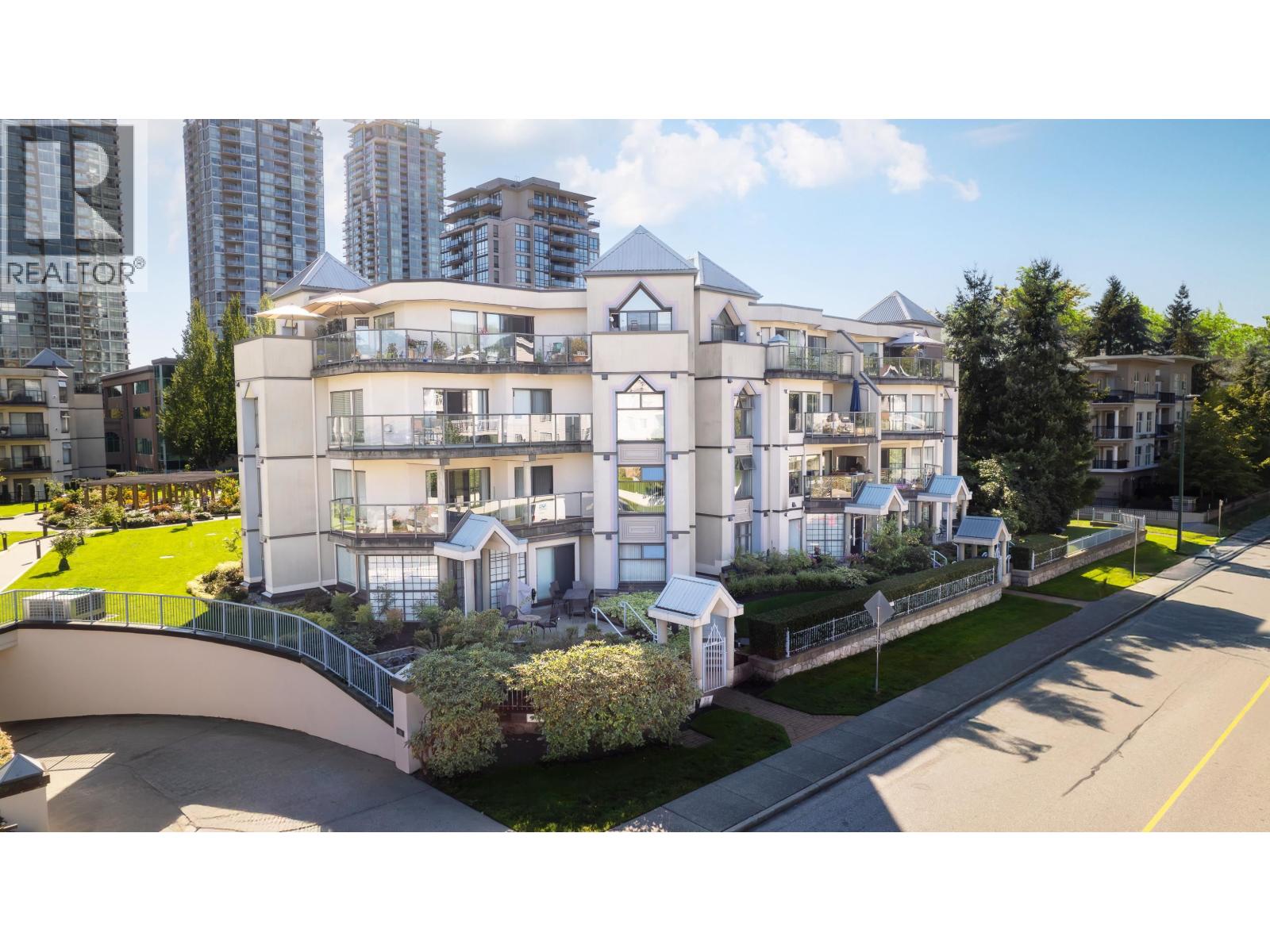 2968 Burlington Drive Unit 302, Coquitlam, BC V3B 7N4