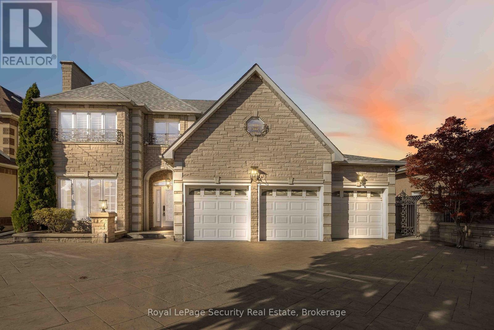 138 Elgin Mills Rd W, Richmond Hill, ON L4C 4M2