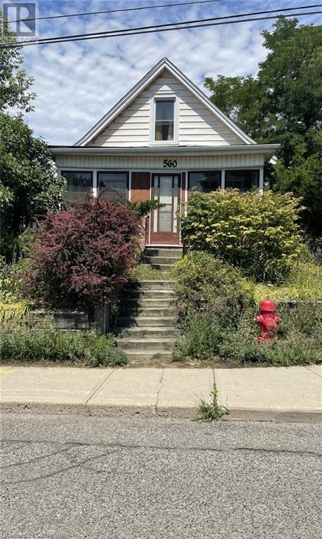 560 Aberdeen Ave, Hamilton, ON L8P 2T1
