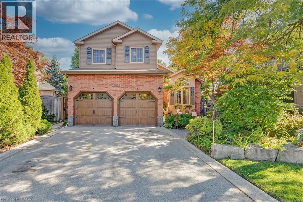 2264 Heidi Ave, Burlington, ON L7M 3W4