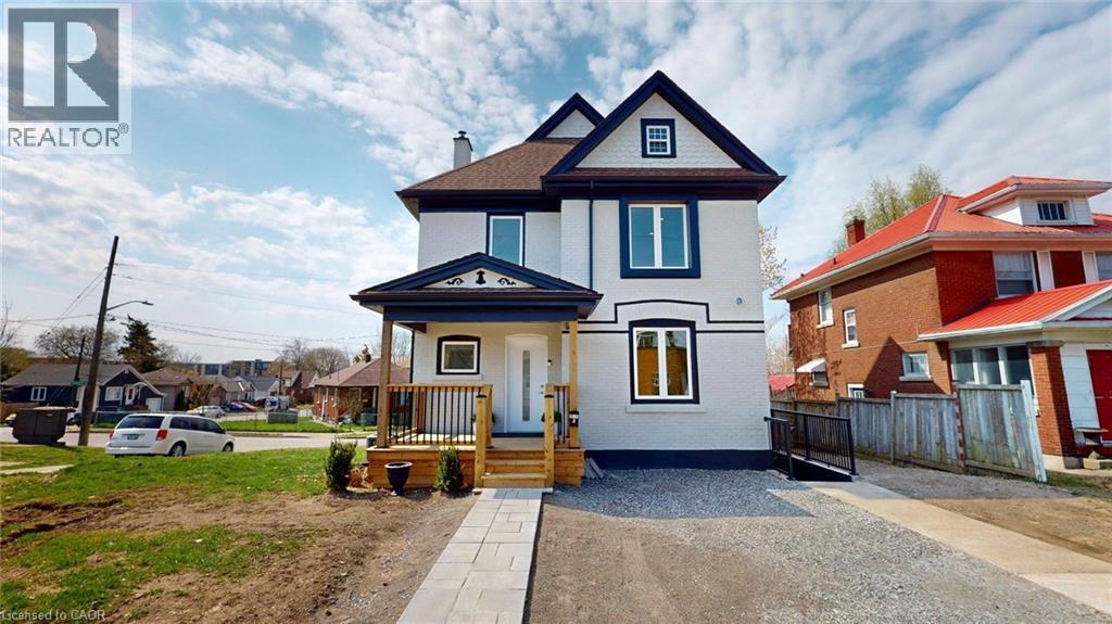 204 Queenston St, St. Catharines, ON L2R 2Z7
