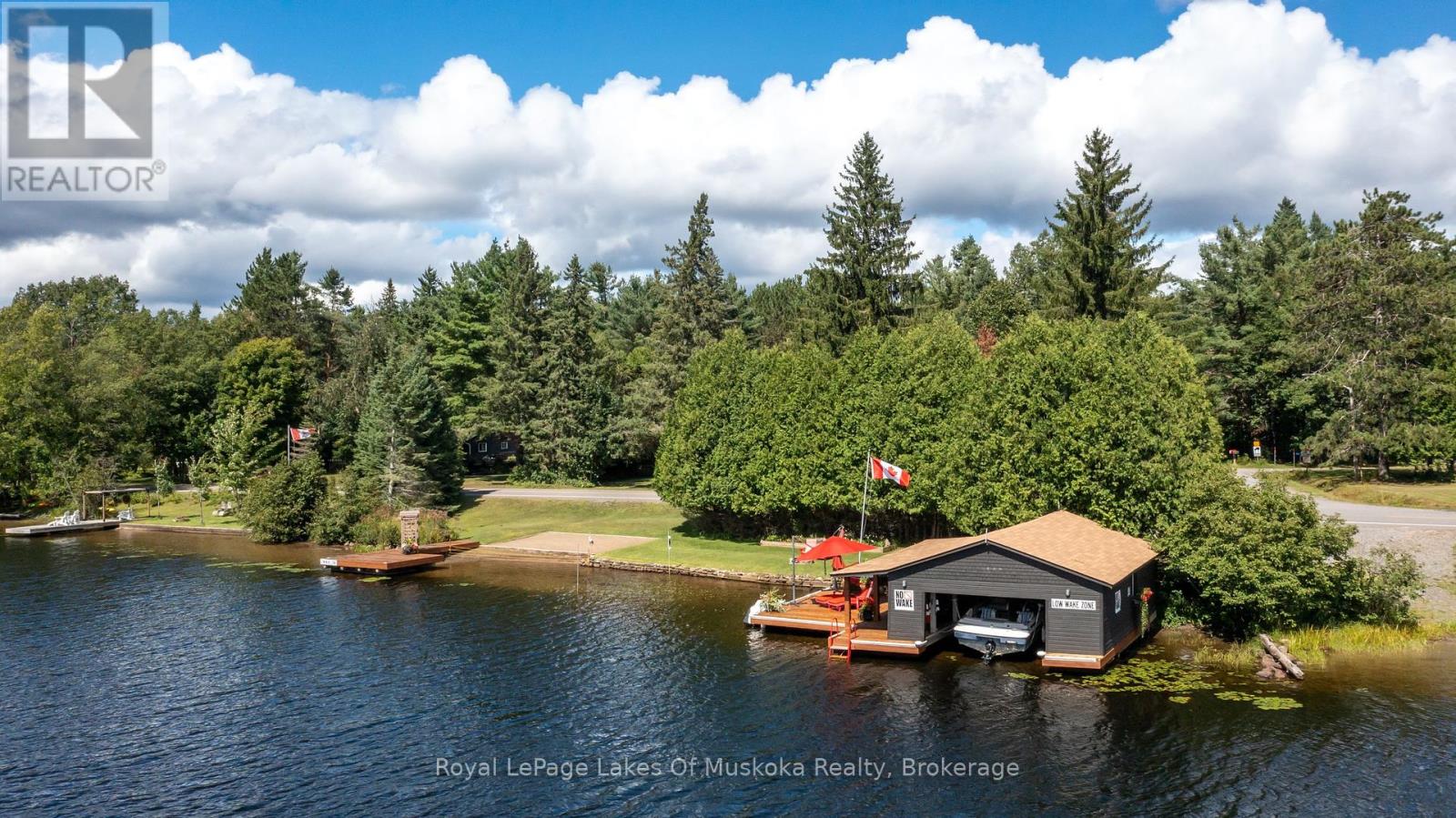 2 Leslie Dr W, Bracebridge Monck Bracebridge, ON P1L 1W8
