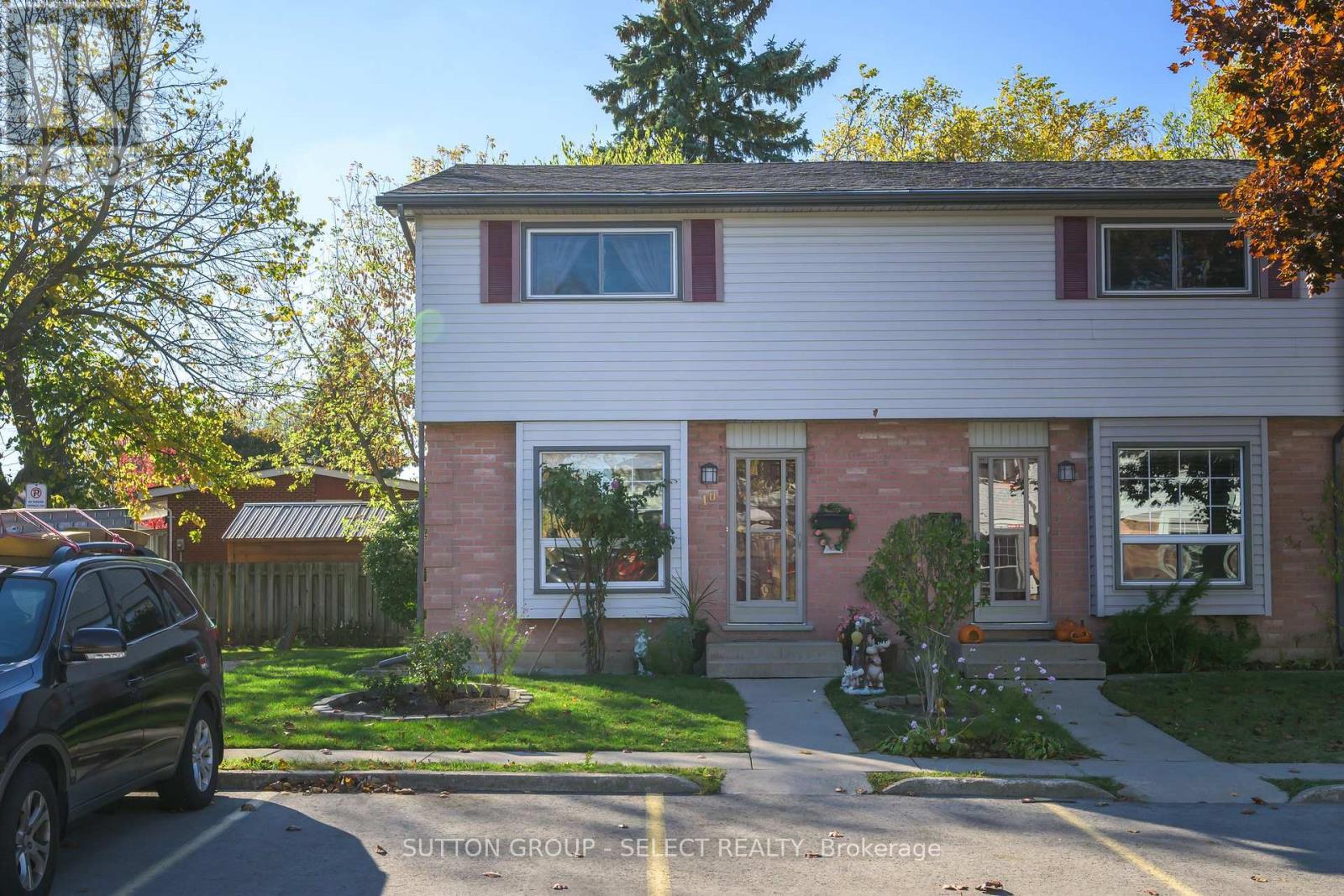 10 1215 Cheapside St, London, ON N5Y 5K2