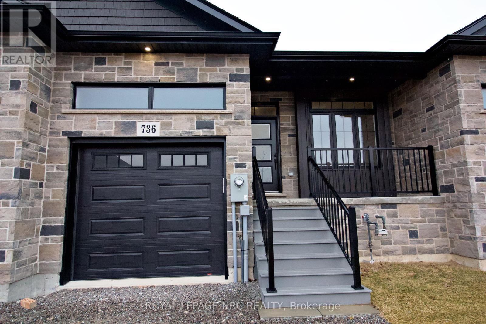 736 Clarence St, Port Colborne, ON L3K 0A8