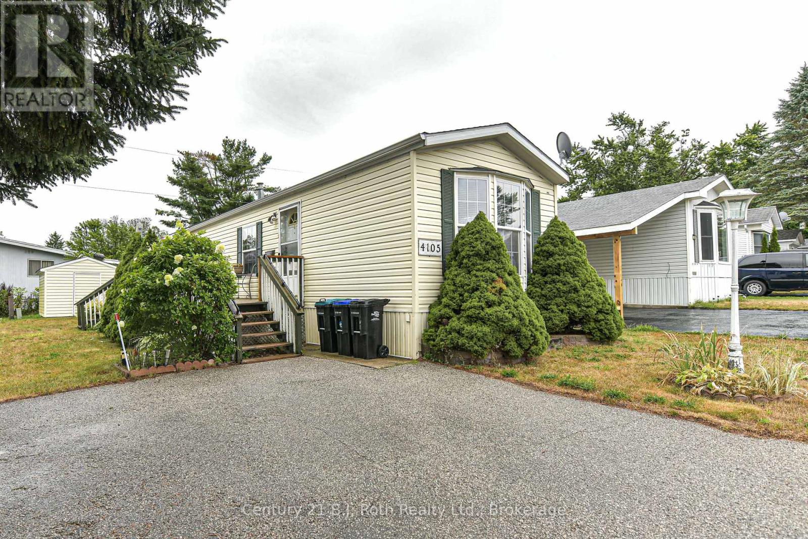 4105 Spruce Rd, Severn, ON L3V 6H4