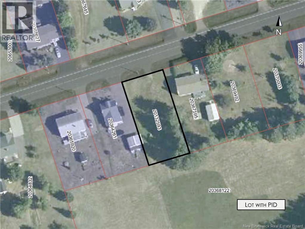 596 Basque St, Tracadie-Sheila, NB E1X 1B1