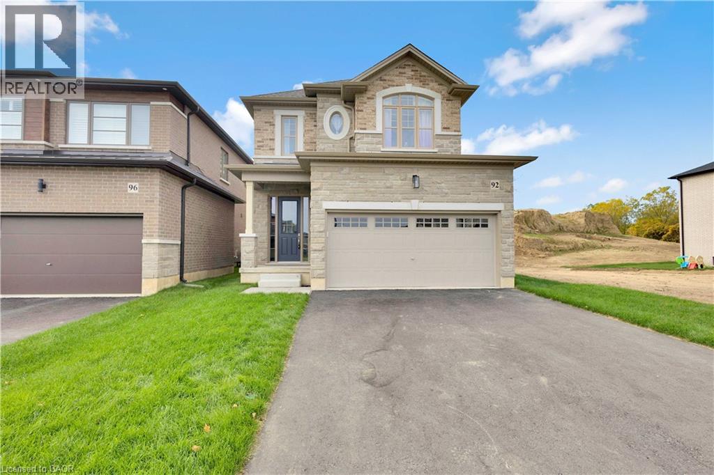 92 Shady Oaks Trl, Hamilton, ON L9B 0K6