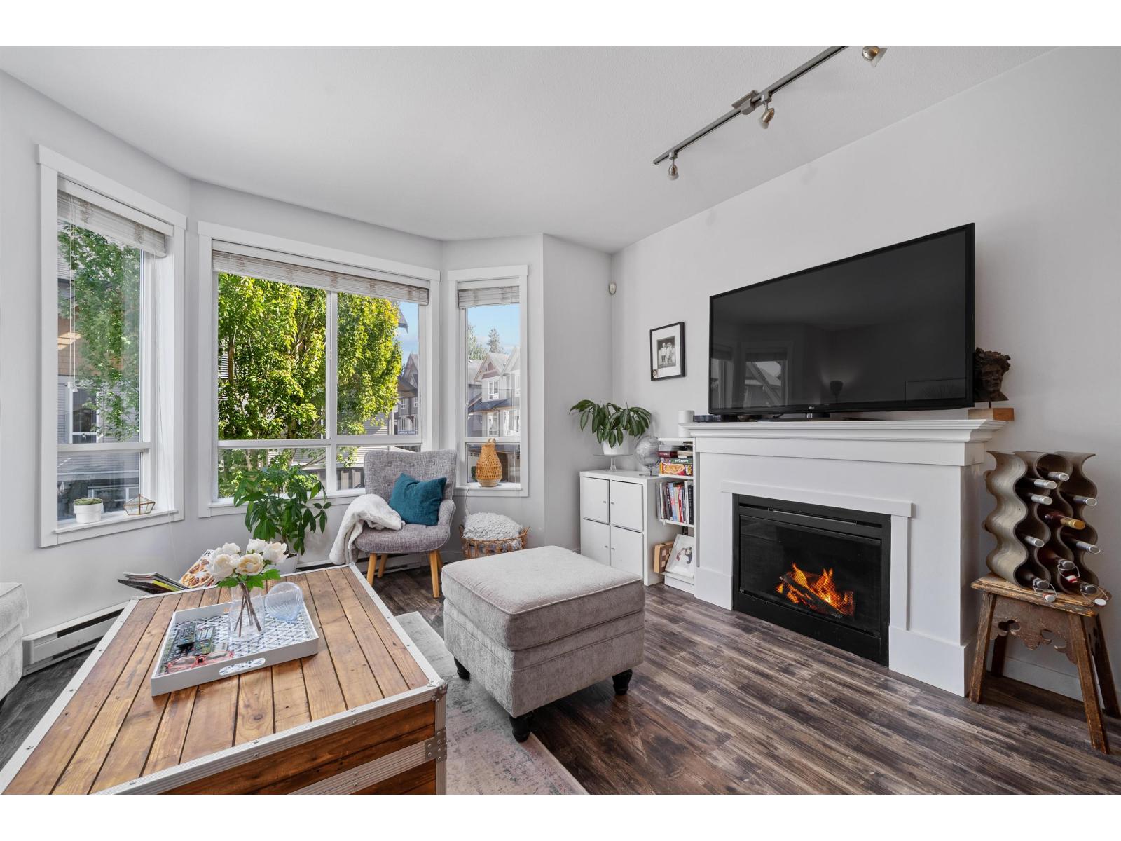 16789 60 Avenue Unit 31, Surrey, BC V3S 1S8