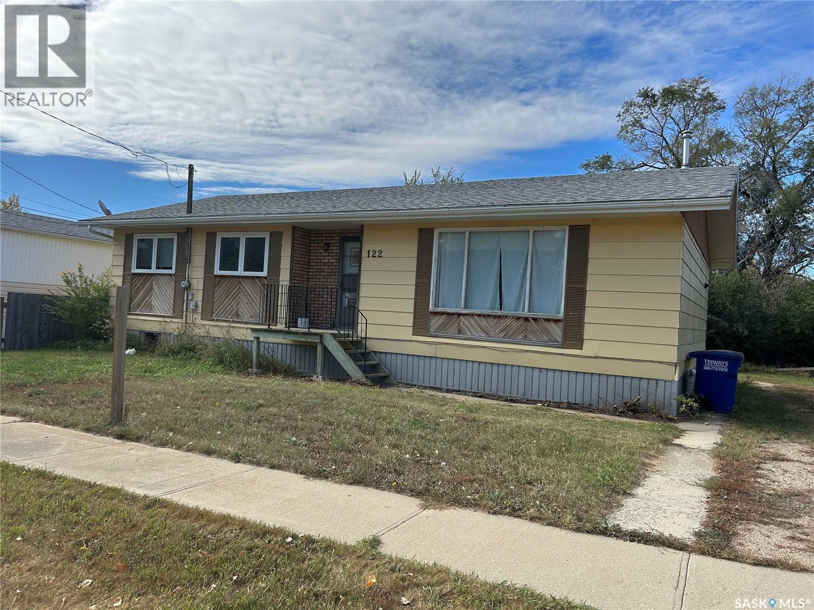 122 1st Street, Chaplin, SK S0H 0V0