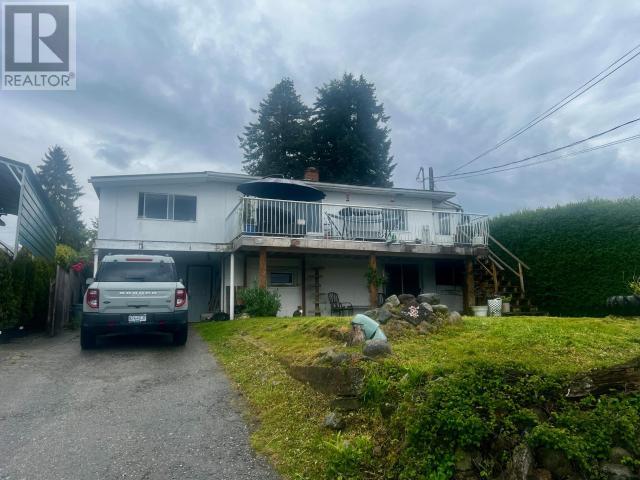 4692 Harwood Ave, Powell River, BC V8A 2R3
