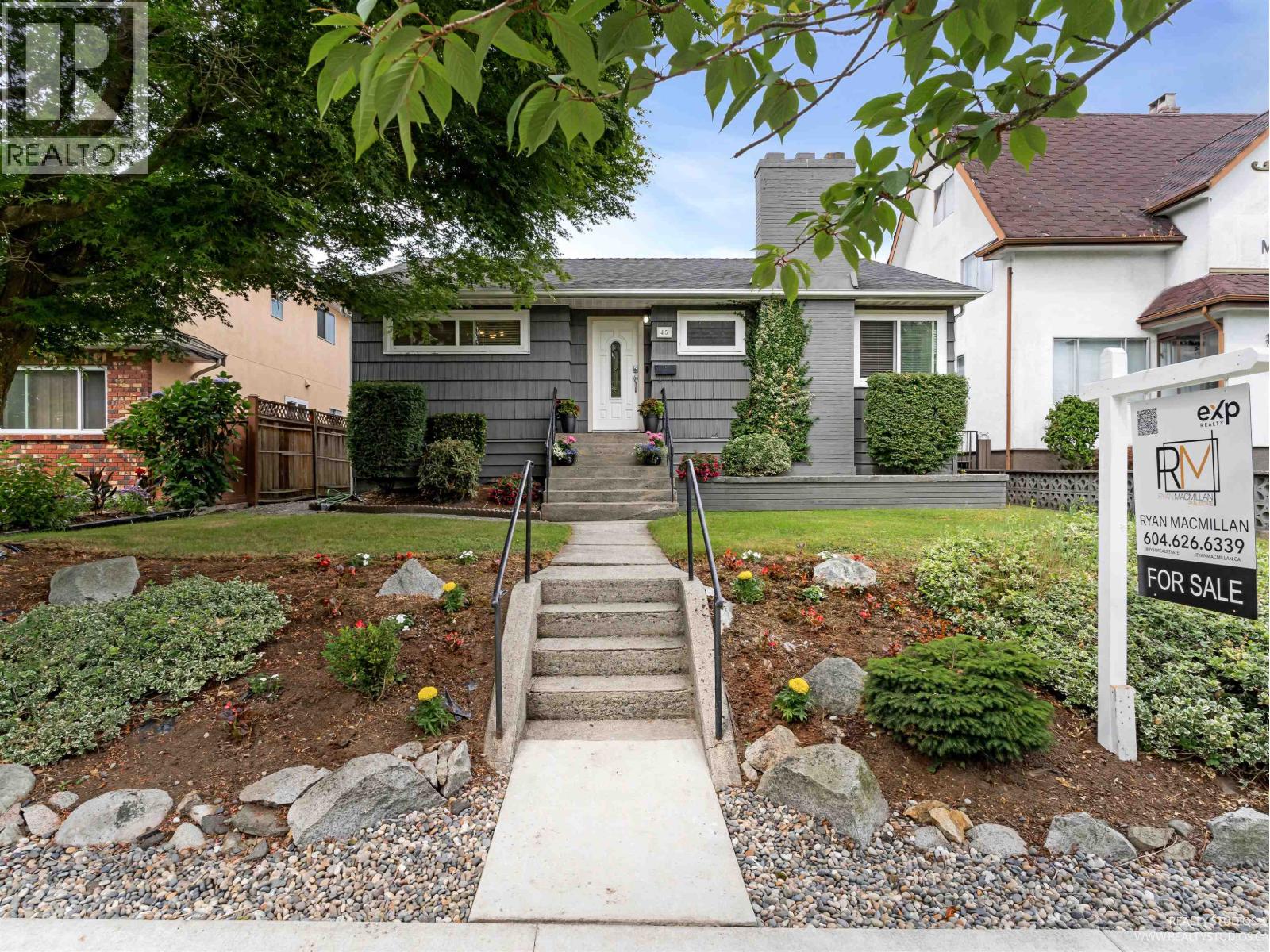 45 Renfrew St, Vancouver, BC V5K 4A5