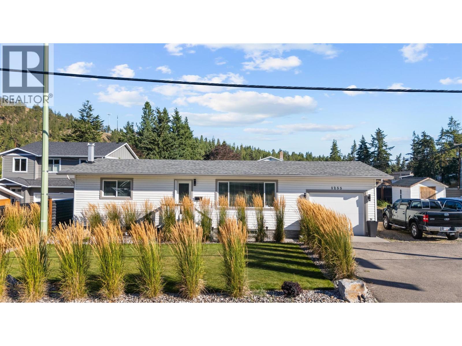 1255 Rio Dr, Kelowna, BC V1V 1E2