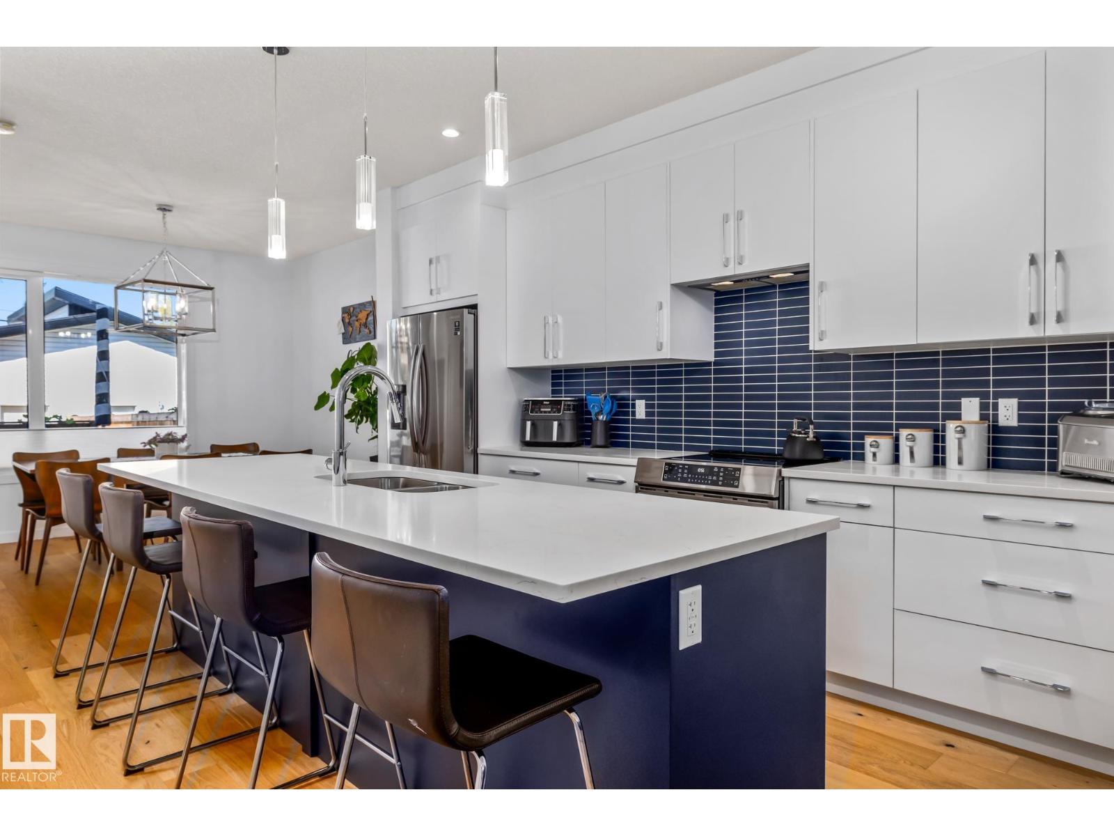 78 St Nw Unit 10312, Edmonton, AB T6A 3E5
