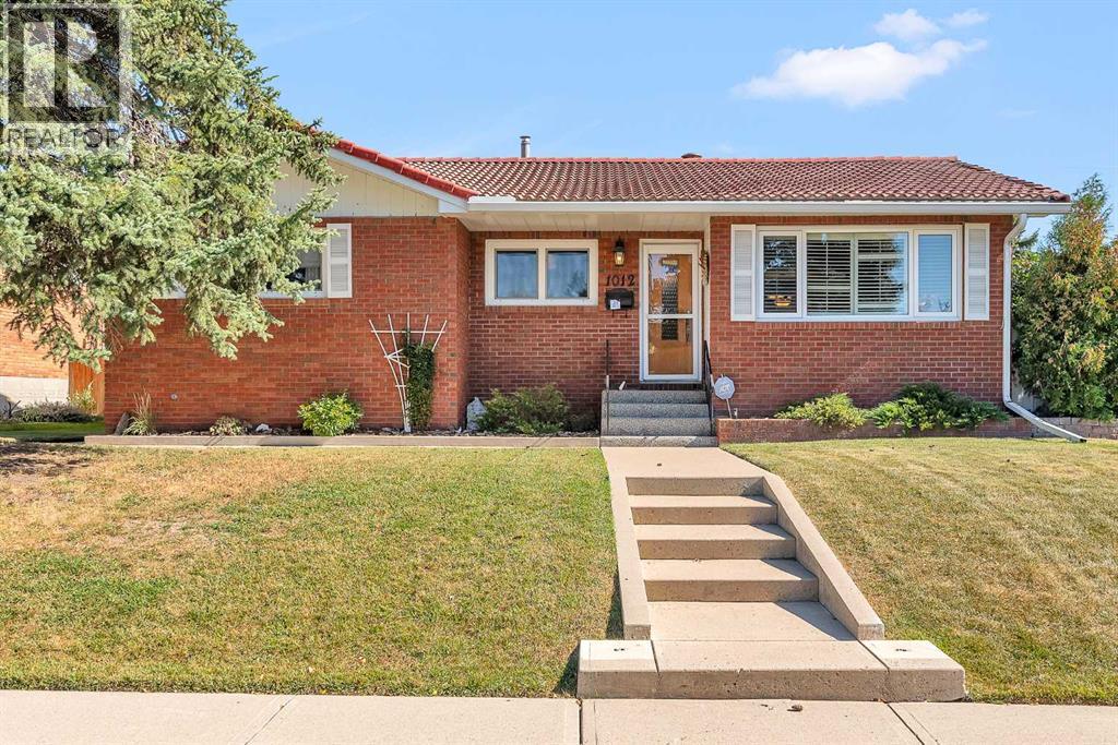 1012 Mackid Rd NE, Calgary, AB T2E 6A9
