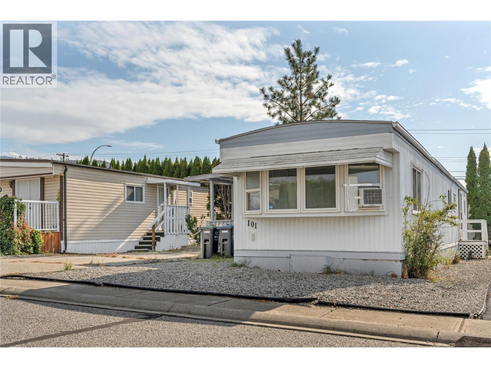 98 Okanagan Avenue E Unit 101, Penticton, BC V2A 3J5