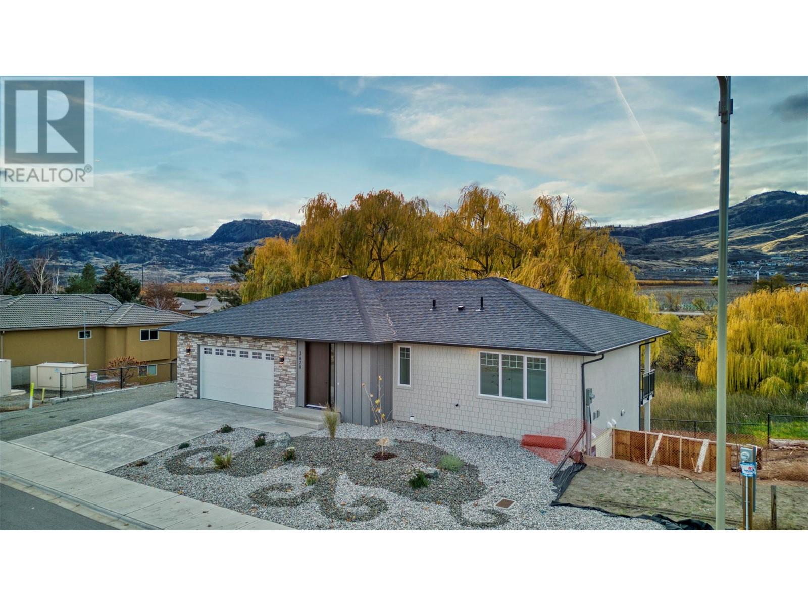 3620 Lobelia Dr, Osoyoos, BC V0H 1V1