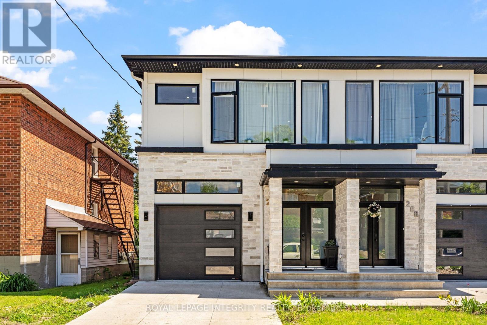 266 Currell Ave, Ottawa, ON K1Z 7J6