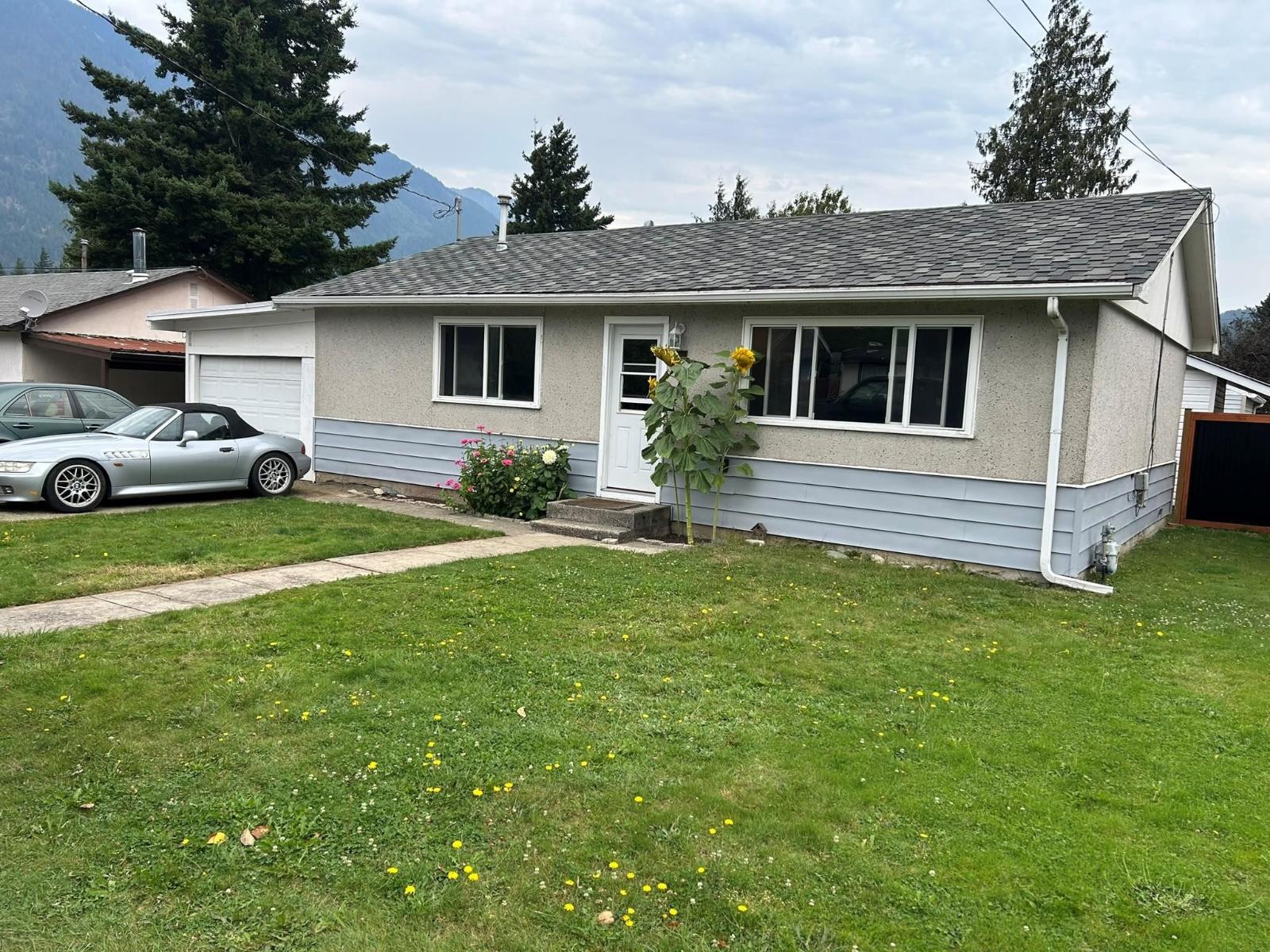 567 Thacker Avenuehope, Hope, BC V0X 1L0