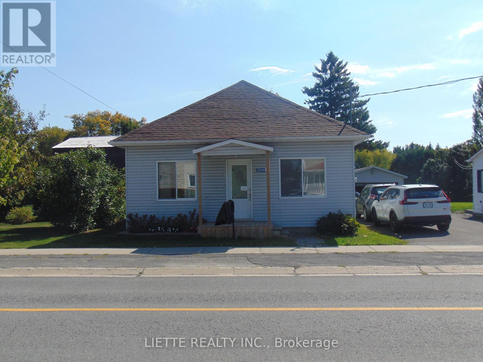 21968 Main St, North Glengarry, ON K0B 1H0