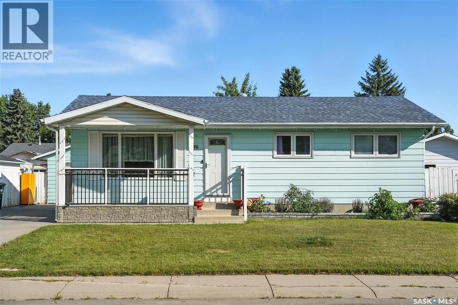 446 Cockburn Cres, Saskatoon, SK S7L 5S5