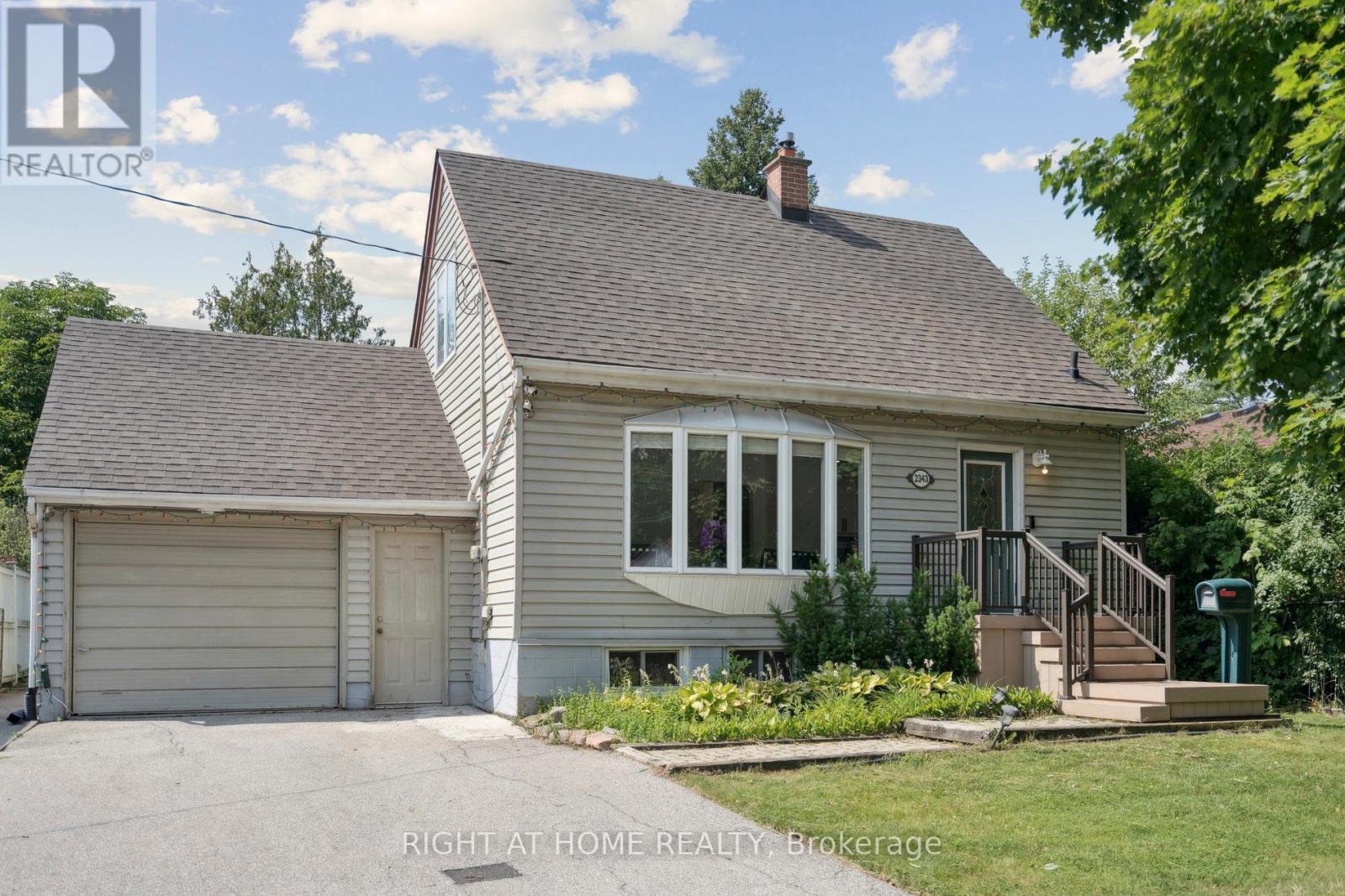 2343 Mountainside Dr, Burlington, ON L7P 1C1
