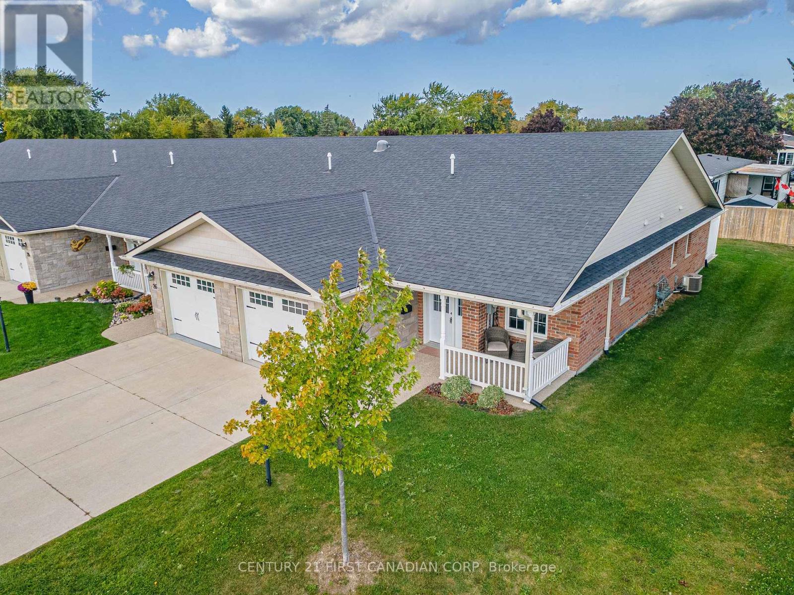 24 Devon Dr, South Huron, ON N0M 1S3