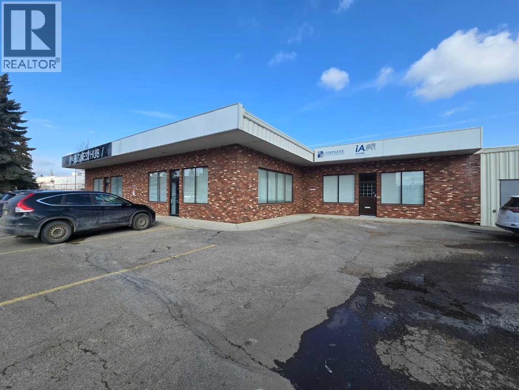 5108 52 Street Unit 8, Red Deer, AB T4N 6Y4