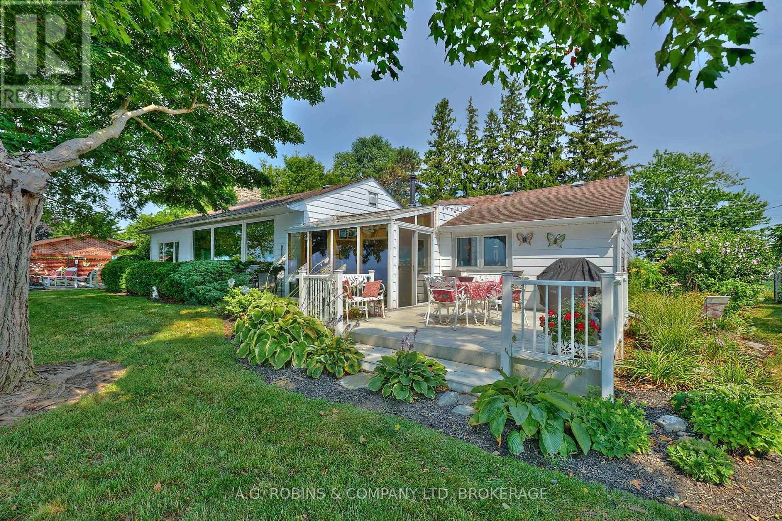 10773 Lakeshore Rd, Wainfleet, ON L3K 5V4