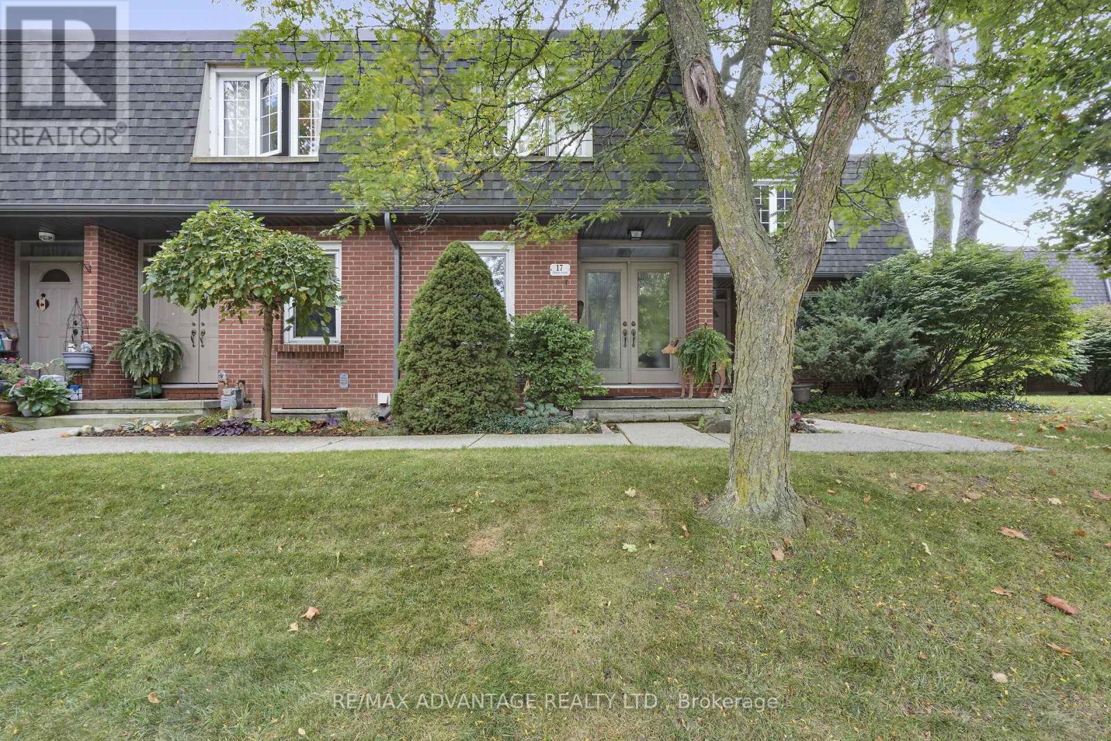 17 Blackacres Blvd, London, ON N6G 2G5